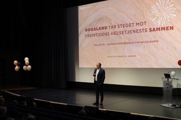 Per Kristian Vareide på scenen