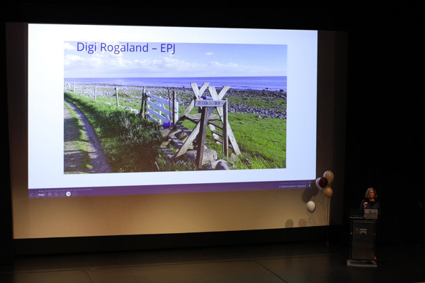 Lone Merethe Solheim, assisterende statsforvalter i Rogaland på scenen