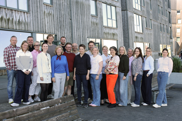 Alle deltakerne står samlet utenfor Innovation Dock