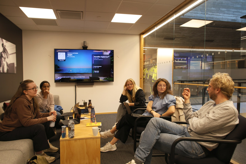 Erik Haglund og studentene