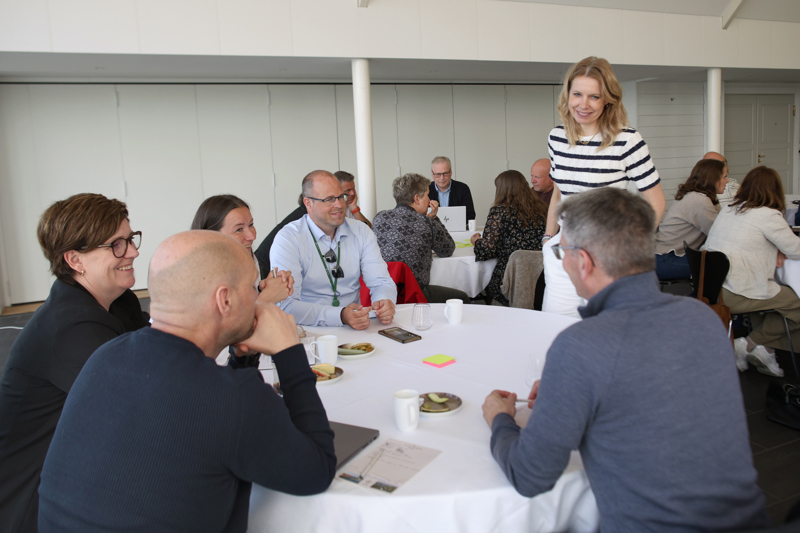 Digital Sissel Nordhagen lytter til innspill og