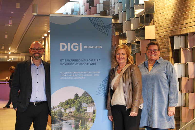 Arbeidsgruppen med Harald Valderhaug, Sigrun Homleid fra Rogaland fylkeskommune og Kirsten M. Leiros, fra Sola kommune. Harald Valderhaug, Kirsten M. Leiros, og Sigrun Homleid