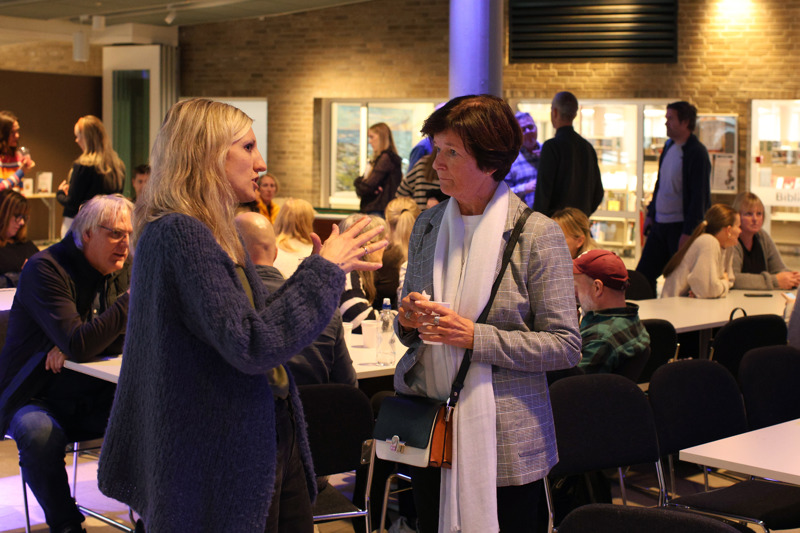 Kari Ødegård Aas i samtale